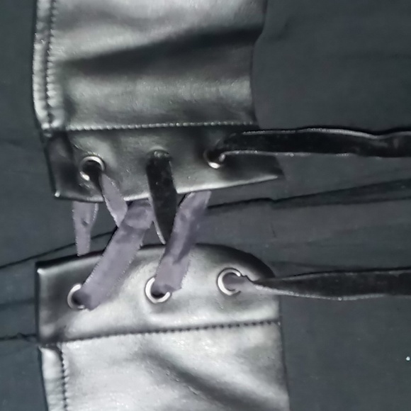 Hot Topic dress - Picture 5 of 7